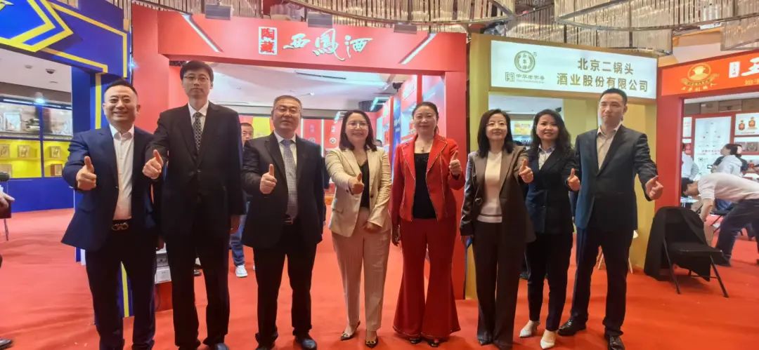 糖酒会专题 | 西凤集团公司董事长张正一行视察糖酒会现场